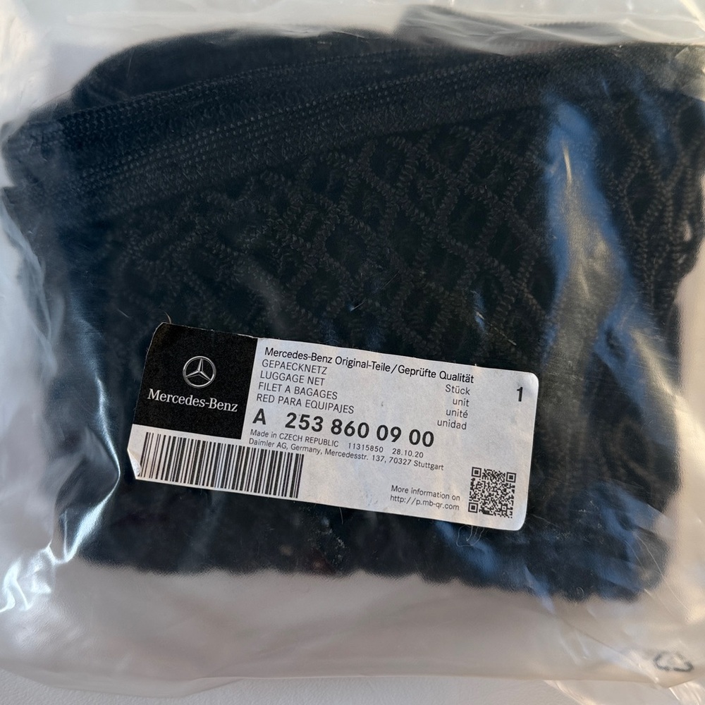 Mercedes-Benz Black Luggage Net: keeps groceries/luggage in place while driving